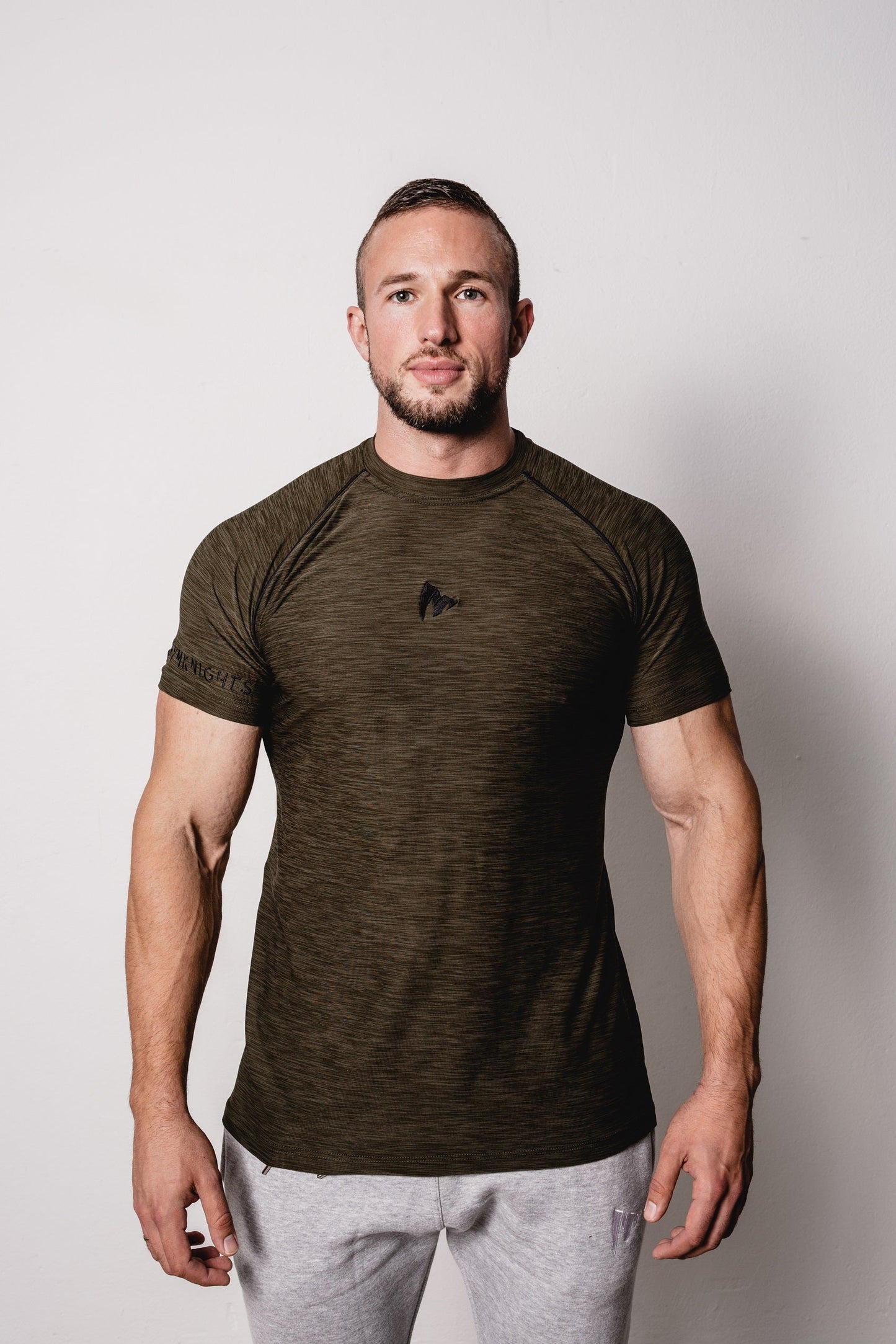 Gymknights „Stealth Camo“ Shirt – Tactical Performance & Quick-Dry